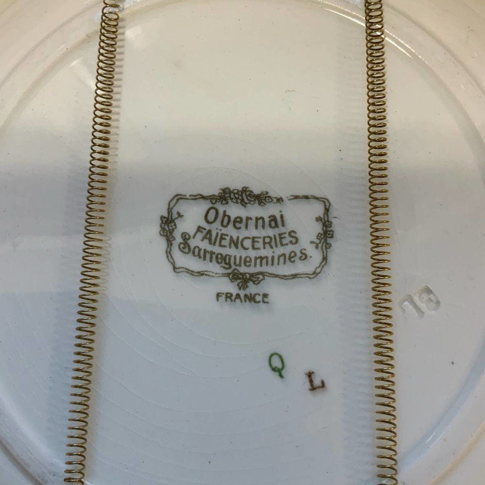 SARREGUEMINES FRENCH VINTAGE Obernai 9.75" Porcelain Plate for Hanging - Picture 7 of 7